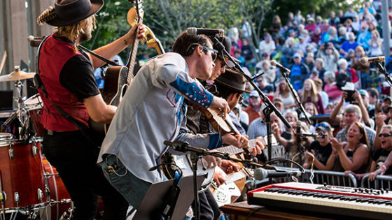 Old Crow Medicine Show performs to cheering crowd